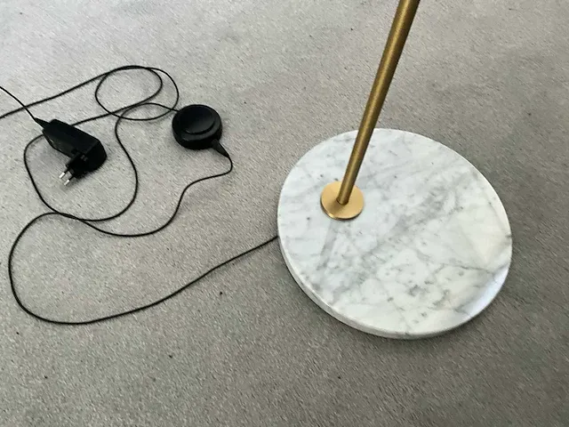 Design vloerlamp flos - afbeelding 6 van  11