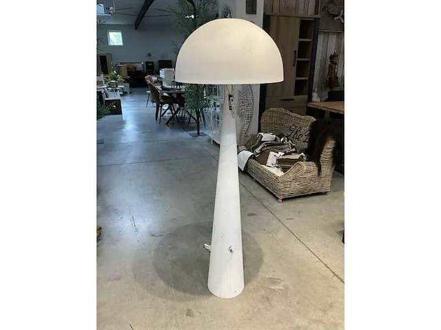 Design vloerlamp - afbeelding 1 van  5