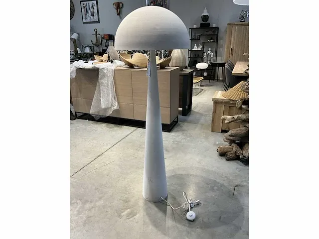 Design vloerlamp - afbeelding 2 van  5
