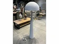 Design vloerlamp - afbeelding 3 van  5