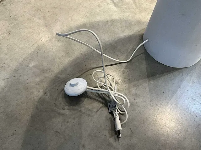Design vloerlamp - afbeelding 5 van  5