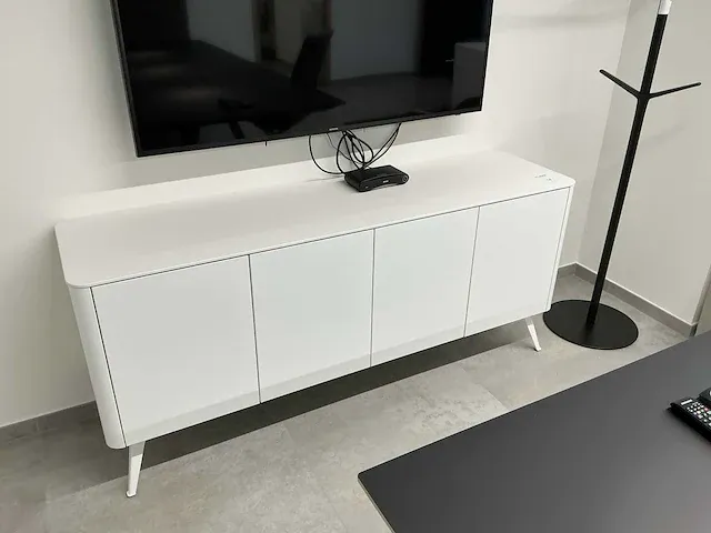 Design wandmeubel - afbeelding 1 van  3