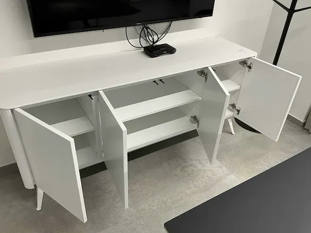 Design wandmeubel - afbeelding 3 van  3