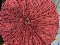 Design zonnescherm - rode kleur - afbeelding 4 van  6