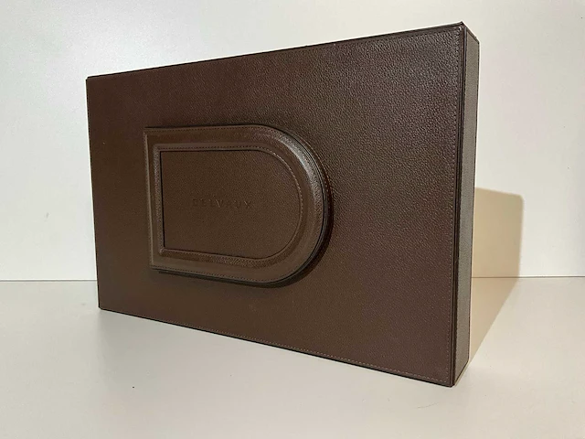 Designdisplay delvaux - afbeelding 1 van  4