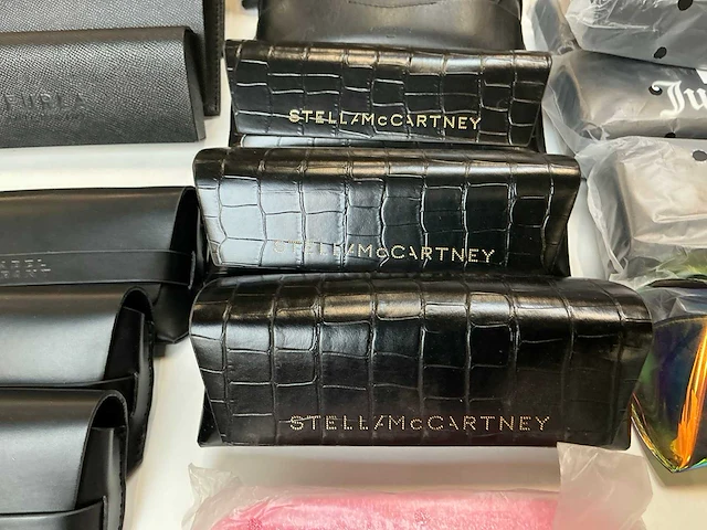 Designer brillendozen & -hoesjes (30x) - afbeelding 9 van  14