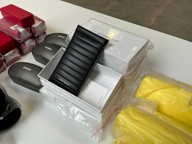 Designer brillendozen & -hoesjes (40x) - afbeelding 8 van  11