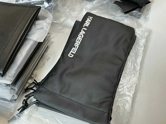 Designer brillendozen & -hoesjes (40x) - afbeelding 7 van  9