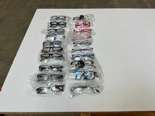 Designer brilmonturen (20x) - afbeelding 1 van  11