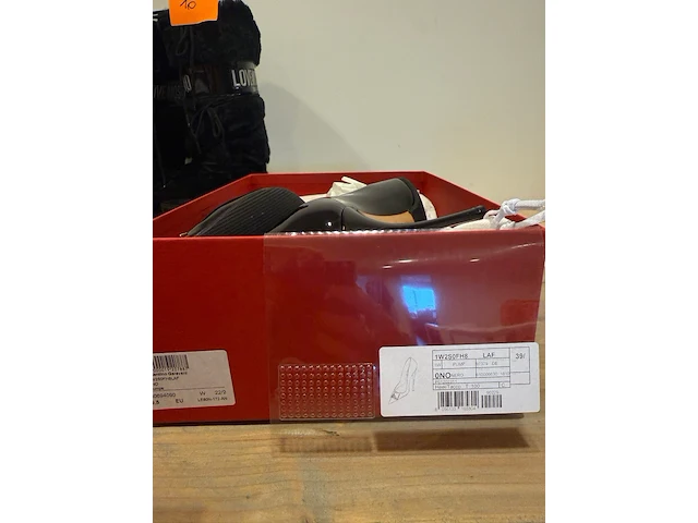 Designer schoenen valentino garavani - afbeelding 10 van  11