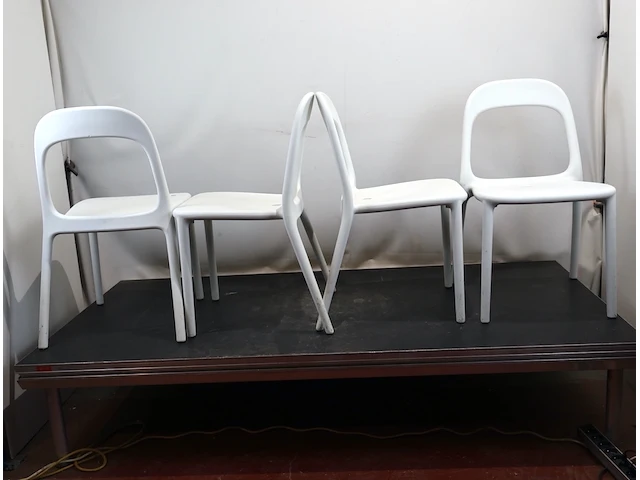 Designstoel ikea (x4) - afbeelding 3 van  5