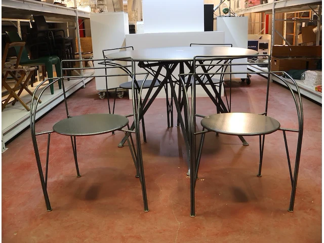 Designtafel en 4 stoelen - afbeelding 3 van  5