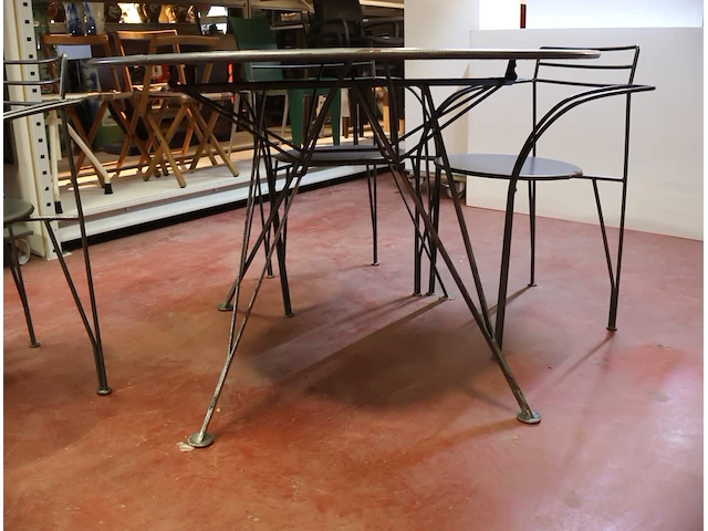 Designtafel en 4 stoelen - afbeelding 5 van  5