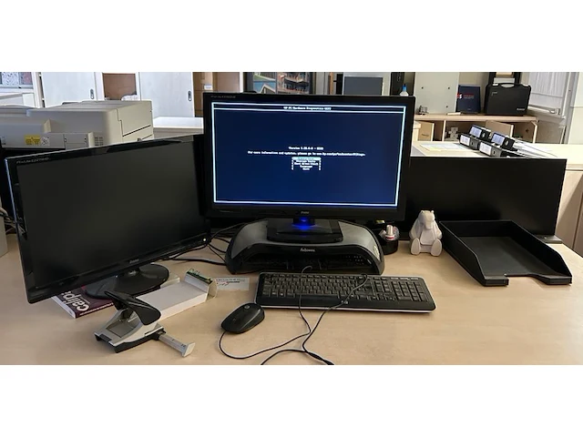 Desktop en toebehoren - afbeelding 1 van  7