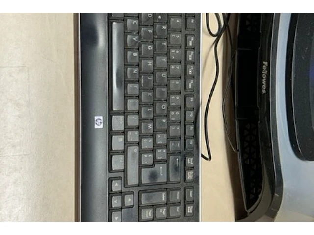 Desktop en toebehoren - afbeelding 4 van  7