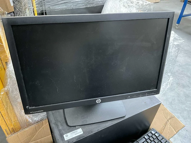 Desktop hp met monitor, printer, toetsenbord en muis - afbeelding 4 van  8