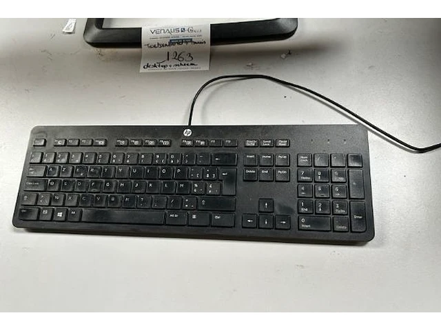 Desktop hp met toebehoren - afbeelding 3 van  7