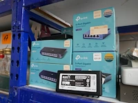 Desktop switch ( nieuw ) + rookmachines + diverse items - afbeelding 2 van  4