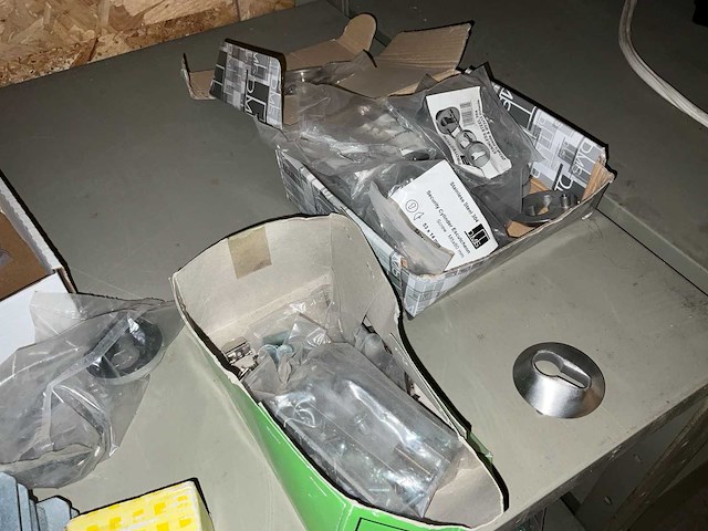 Deur sloten - afbeelding 3 van  6