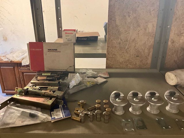 Deur sluitingen - afbeelding 1 van  5