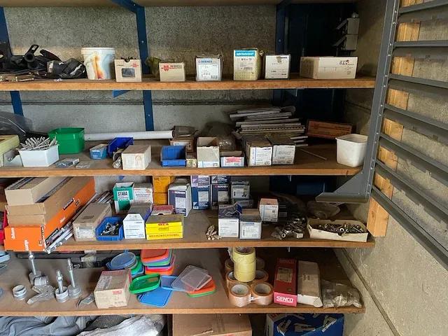 Deurbeslag, vastzetgerief, materiaal - afbeelding 1 van  5