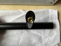 Deurgreep rvs zwart gecoat 500mm met schuine voeten - afbeelding 5 van  8