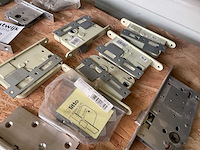 Deursloten en scharnieren - afbeelding 7 van  12