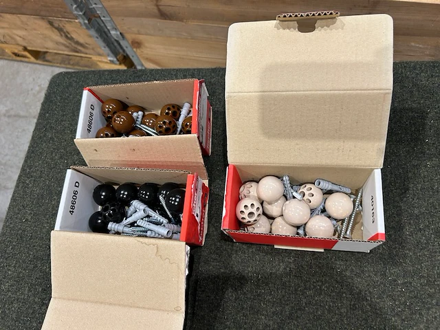 Deurstoppers en pluggen - afbeelding 1 van  5