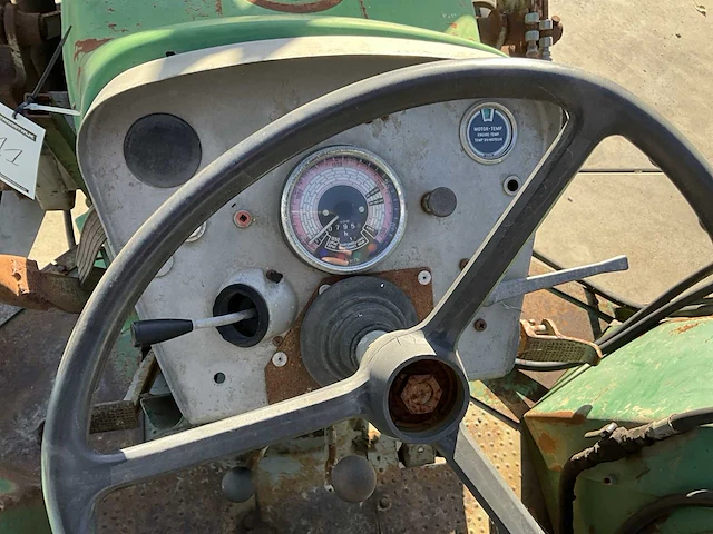 Deutz d6006 tweewielaangedreven landbouwtractor - afbeelding 14 van  16