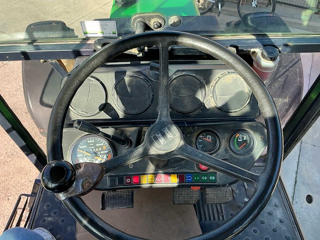 Deutz-fahr dx6.06 vierwielaangedreven landbouwtractor - afbeelding 20 van  21