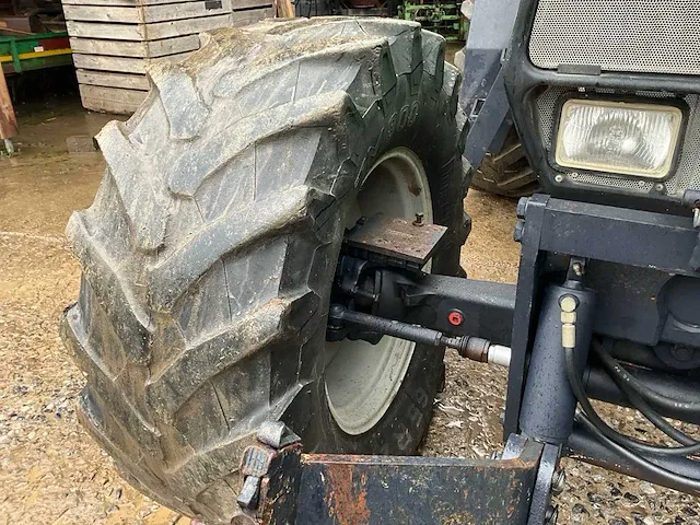Deutz-fahr dx6.31se vierwielaangedreven landbouwtractor - afbeelding 20 van  27