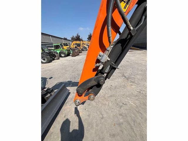 Develon - 2024 - dx27z-7 - minigraafmachine - afbeelding 24 van  26