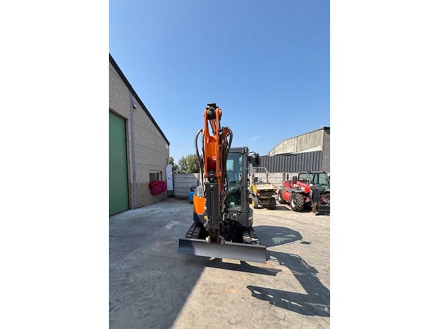 Develon - 2024 - dx27z-7 - minigraafmachine - afbeelding 18 van  26