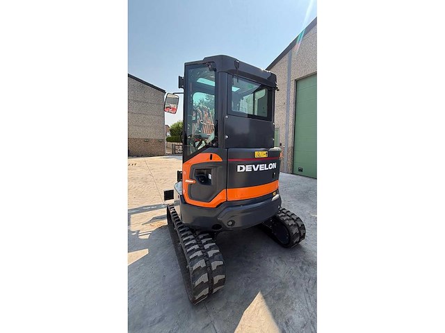 Develon - 2024 - dx27z-7 - minigraafmachine - afbeelding 19 van  26
