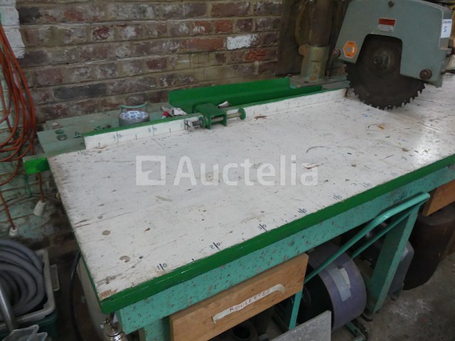 Dewalt 1600 radiaalzaag - afbeelding 9 van  13