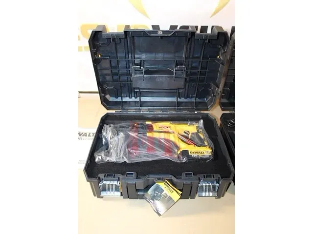 Dewalt 18v xr 3-delige voordeelset - afbeelding 1 van  9