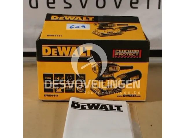 Dewalt 230w vlakschuurmachine 1/4 vel - lage vibratie - afbeelding 1 van  3