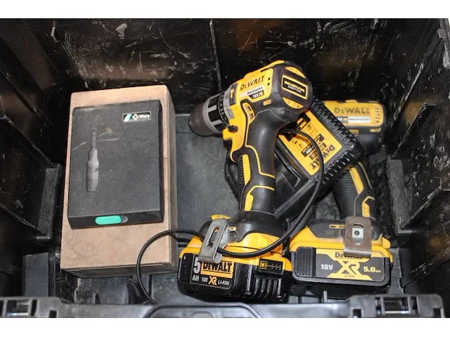 Dewalt 2x vijsmachine - afbeelding 2 van  5