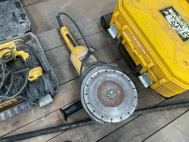 Dewalt accu- en elektrisch handgereedschap (4x) - afbeelding 2 van  8