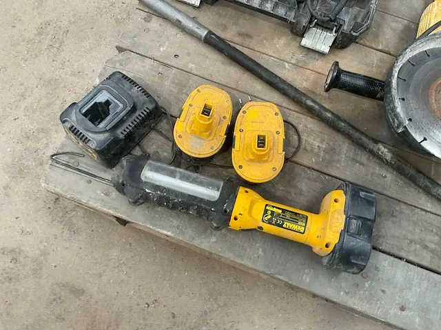 Dewalt accu- en elektrisch handgereedschap (4x) - afbeelding 4 van  8