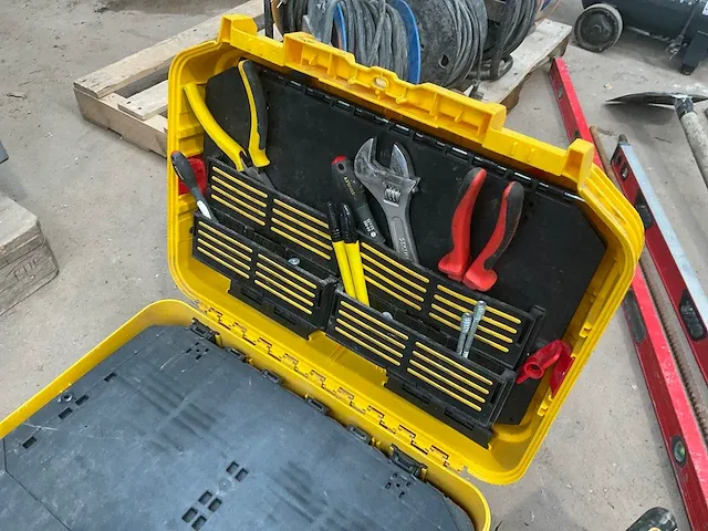 Dewalt accu- en elektrisch handgereedschap (4x) - afbeelding 7 van  8