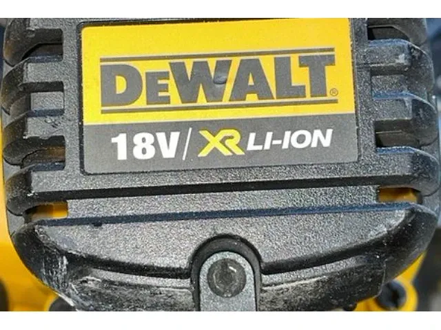 Dewalt accu cirkelzaag 18v - afbeelding 3 van  6