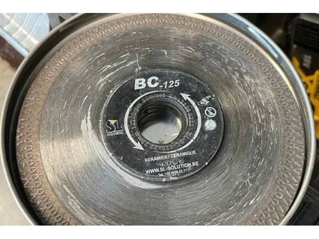 Dewalt accu cirkelzaag - afbeelding 9 van  10