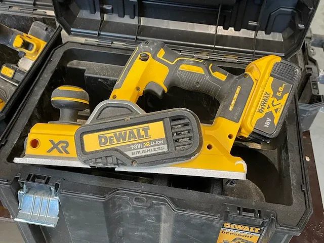 Dewalt accu schaafmachine - afbeelding 1 van  9