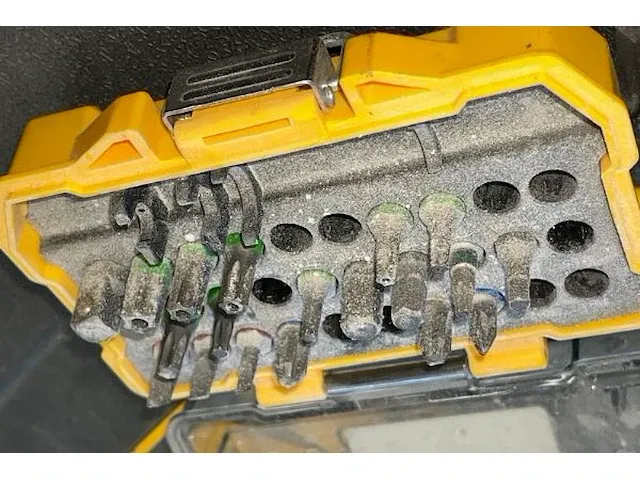 Dewalt accu schroefmachine - afbeelding 9 van  10
