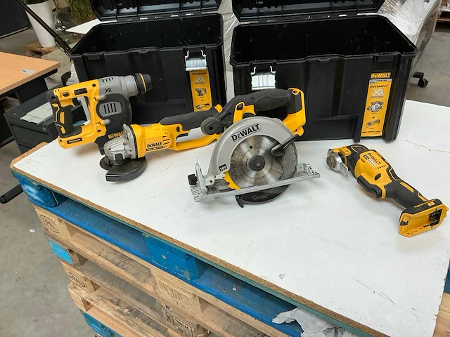 Dewalt accugereedschap (4x) - afbeelding 1 van  13