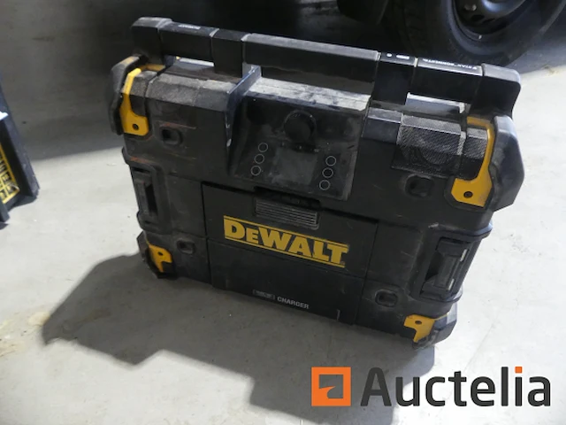 Dewalt accuspijkermachine + bouwplaatsradio - afbeelding 6 van  13