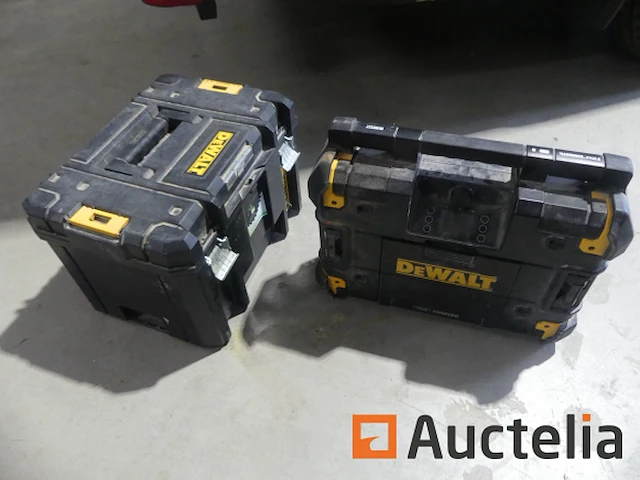Dewalt accuspijkermachine + bouwplaatsradio - afbeelding 7 van  13