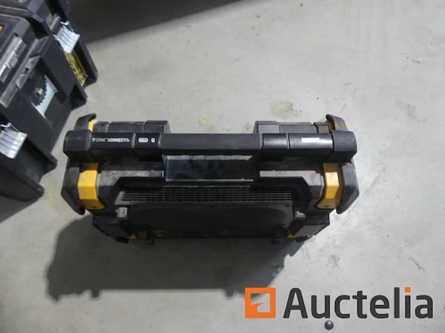 Dewalt accuspijkermachine + bouwplaatsradio - afbeelding 10 van  13