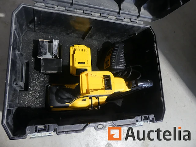 Dewalt accuspijkermachine + bouwplaatsradio - afbeelding 11 van  13
